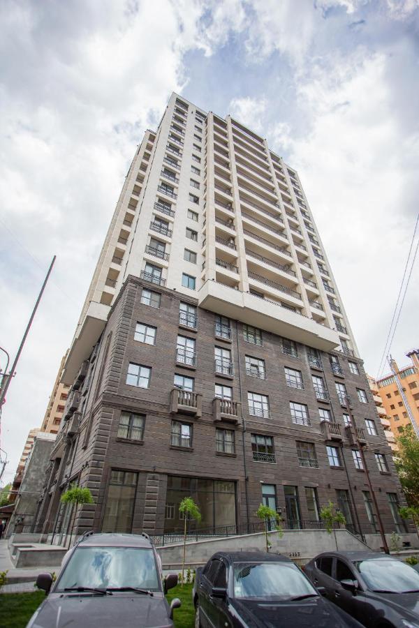 Fantastic Apartments Near Republic Square, Perfect Location, Mystreet Company Jerevan Eksteriør bilde