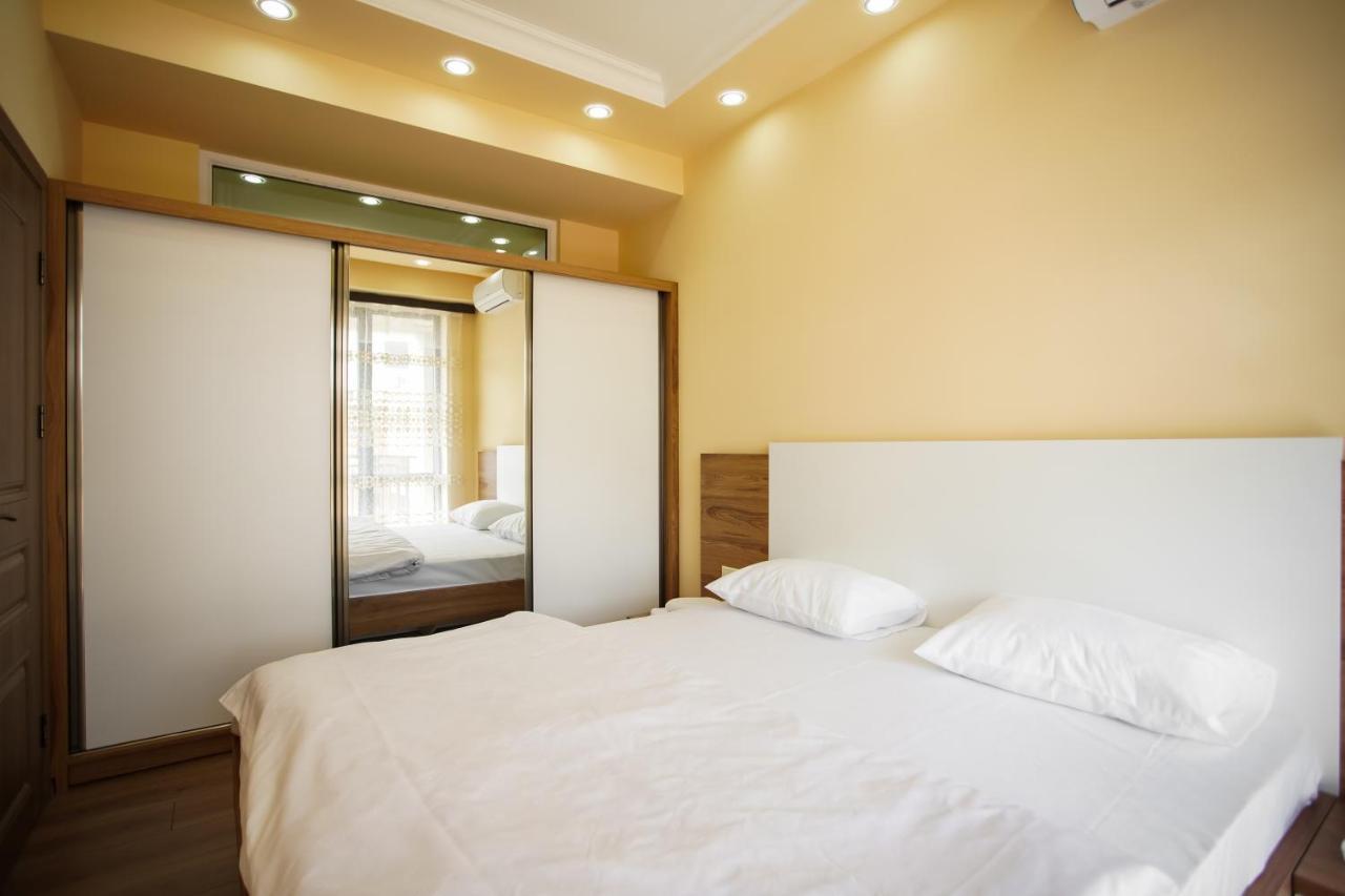 Fantastic Apartments Near Republic Square, Perfect Location, Mystreet Company Jerevan Eksteriør bilde
