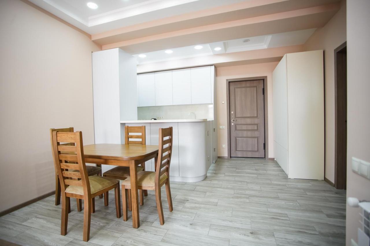 Fantastic Apartments Near Republic Square, Perfect Location, Mystreet Company Jerevan Eksteriør bilde