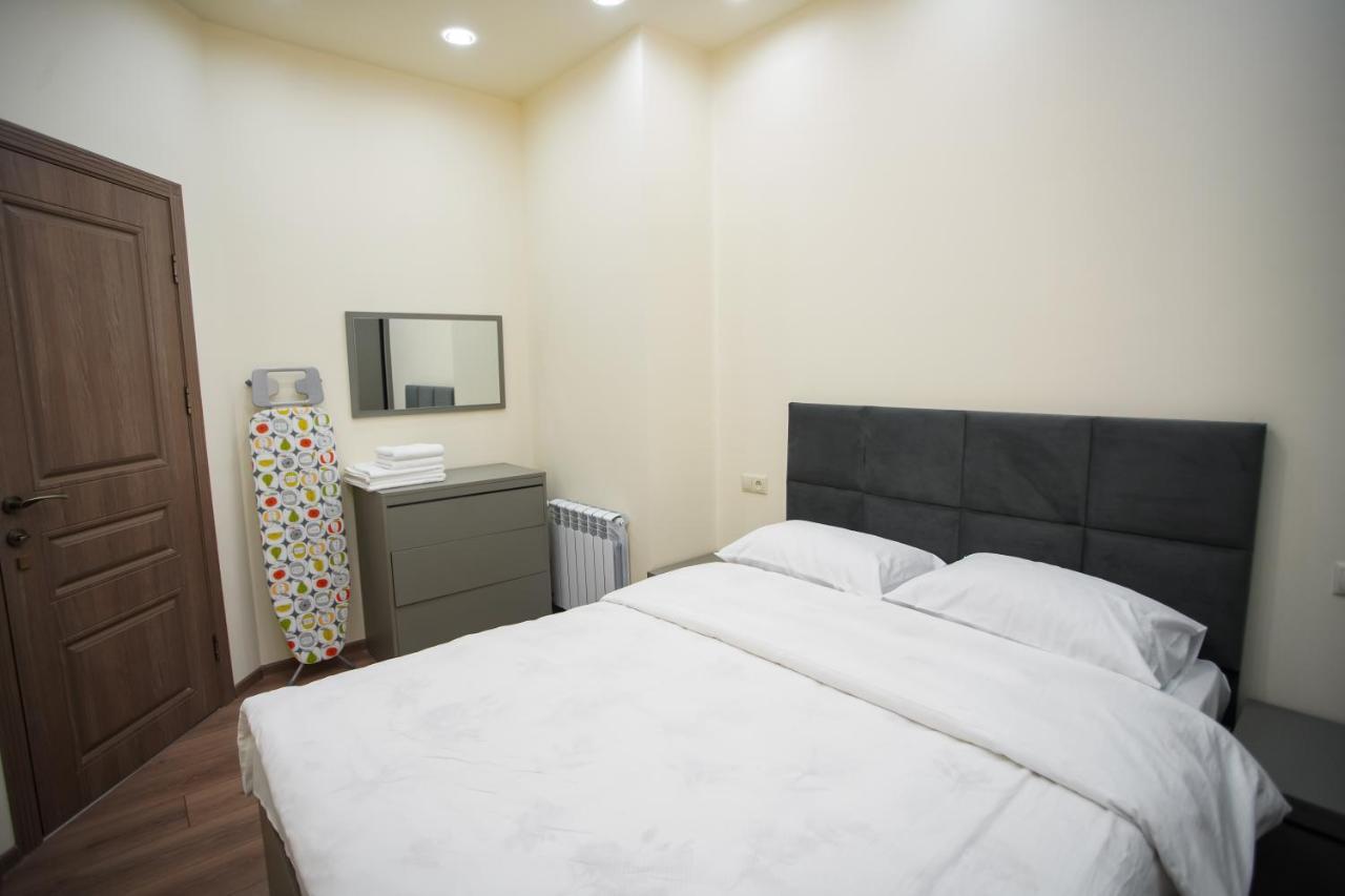 Fantastic Apartments Near Republic Square, Perfect Location, Mystreet Company Jerevan Eksteriør bilde