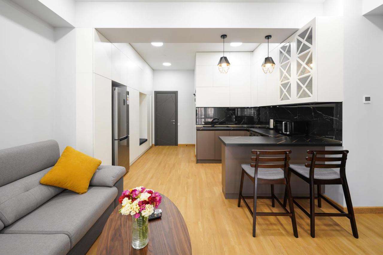 Fantastic Apartments Near Republic Square, Perfect Location, Mystreet Company Jerevan Eksteriør bilde