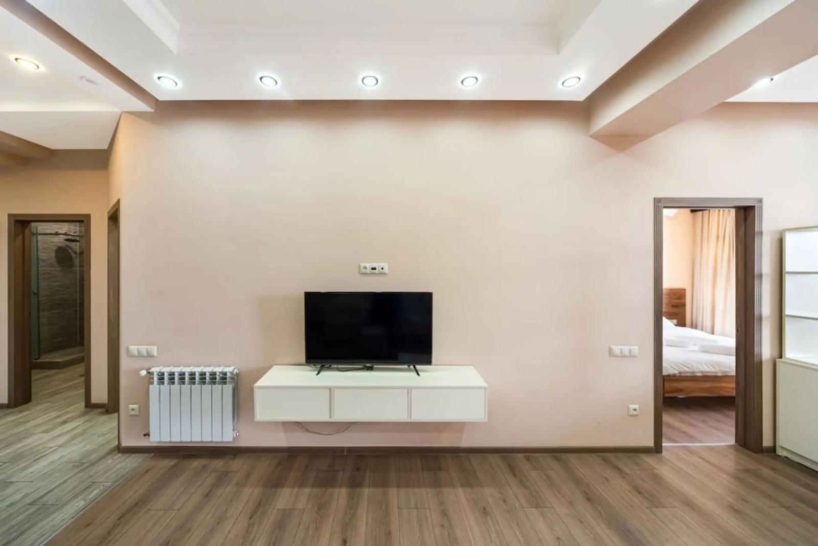 Fantastic Apartments Near Republic Square, Perfect Location, Mystreet Company Jerevan Eksteriør bilde