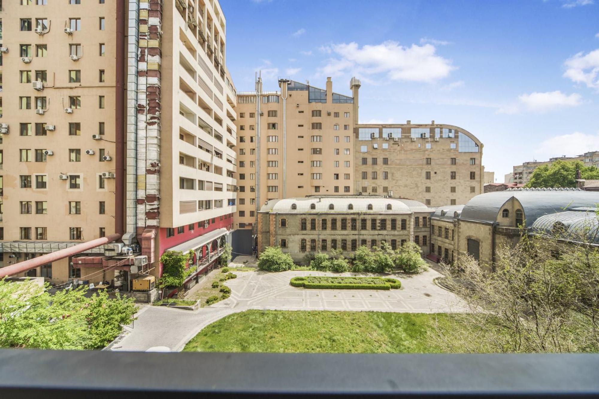 Fantastic Apartments Near Republic Square, Perfect Location, Mystreet Company Jerevan Eksteriør bilde